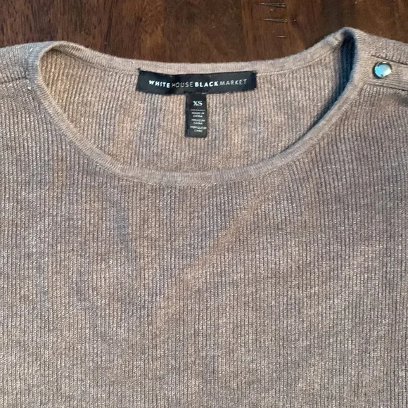 EUC White House Black Market tan sweater, XS - Picture 4 of 6